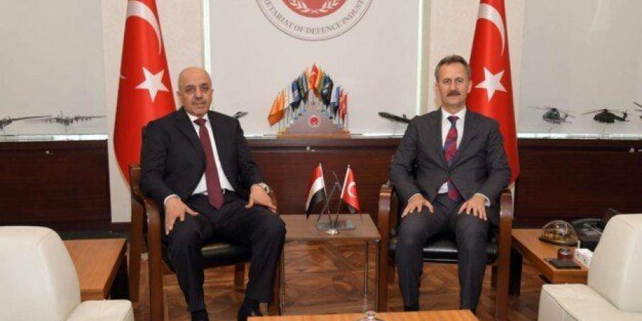 الفريق أحمد خليفة رئيس أركان حرب القوات المسلحة يعود إلى أرض الوطن بعد زيارته لـ تركيا