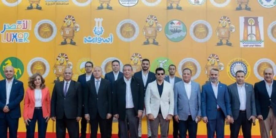 "الشعب الجمهورى" يحتفي بـ 26 أمًا مثالية و280 فائزًا بالعمرة