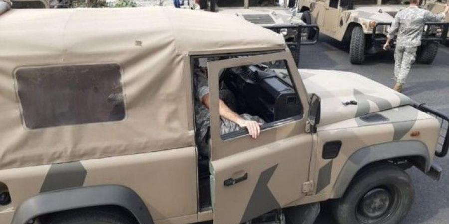 دورية للجيش اللبناني تدخل منطقة باب التبانة - طرابلس لملاحقة مطلقي النار العشوائي في الهواء