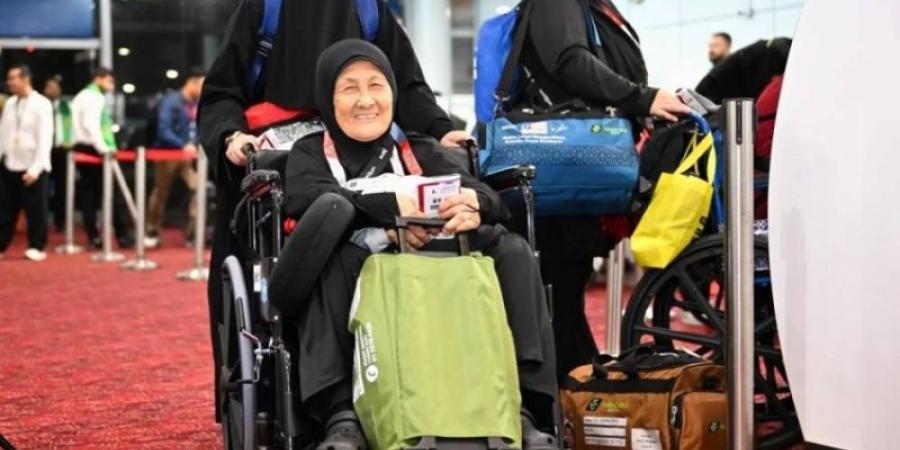 حاجة ماليزية تعبر عن سعادتها لإتاحة الفرصة لها للذهاب لأداء فريضة الحج من خلال مبادرة طريق مكة بكوالالمبور