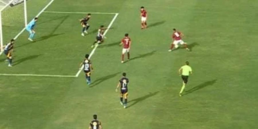 الأهلي يحافظ على قمة الدوري بالتغلب علي سيراميكا بهدف وحيد