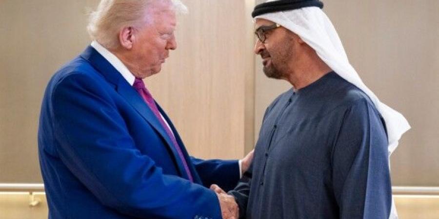رئيس دولة الامارات يستقبل الرئيس الاميركي في قصر الوطن في ابو ظبي