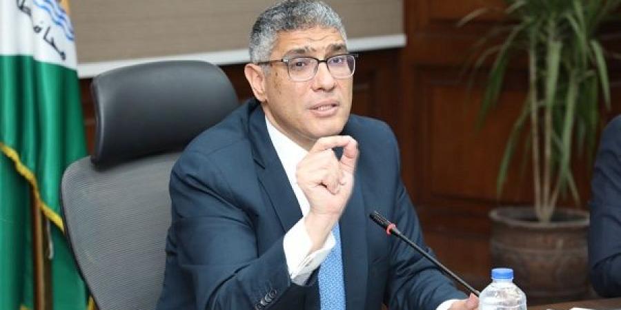 غلق منشأة مخالفة لإعادة تدوير الزيوت المستخدمة بأوسيم