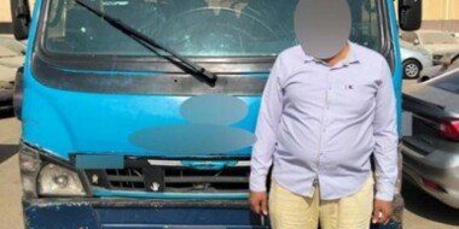 ضبط قائد أتوبيس سار عكس الاتجاه بالتجمع الأول معرضًا حياة المواطنين للخطر