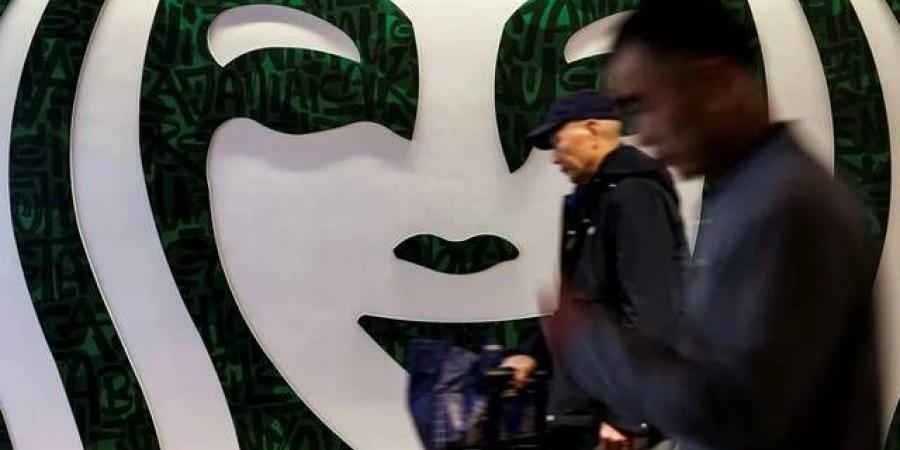 ستاربكس تبدأ بيع حصة من أعمالها في الصين