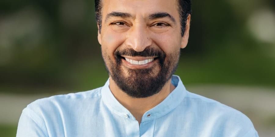 حميد الشاعري يحتفل بحفل تخرج ابنته نورا