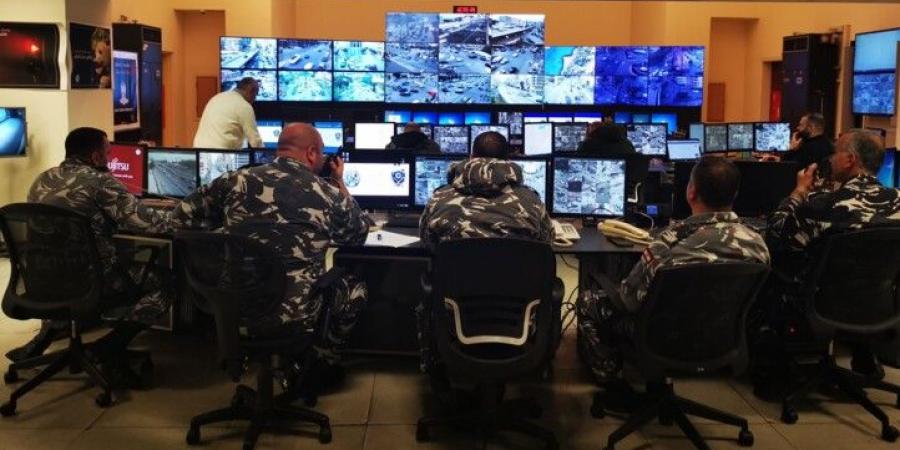 جريح بحادث سير على الطريق المحاذية لنفق نهر الكلب وجريحان بتصادم على أوتوستراد عمشيت