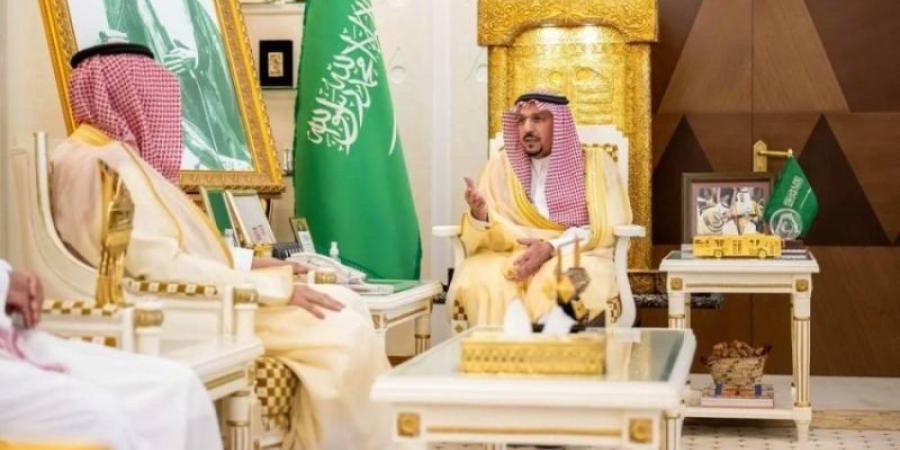 أمير القصيم يطّلع على جهود فرع الهلال الأحمر بالمنطقة ويشيد بالمؤشرات التشغيلية والتدريبية