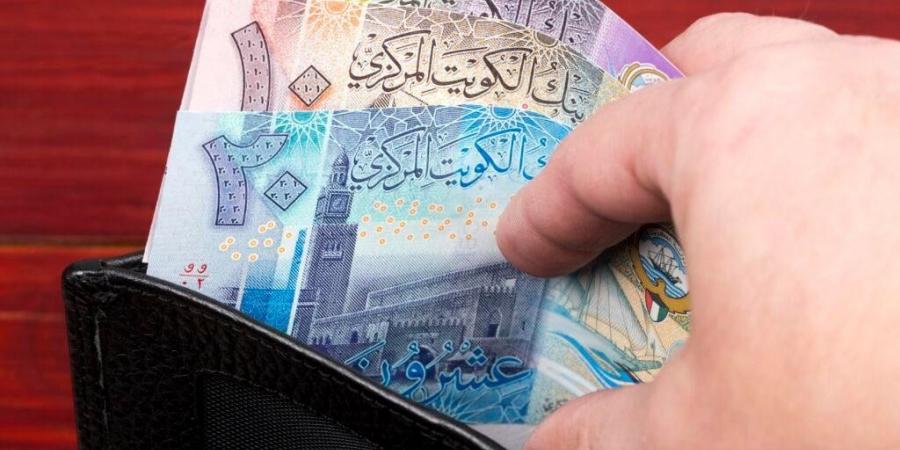 أسعار الدينار الكويتي في مصر بختام تعاملات اليوم.. الأحد 18-5-2025