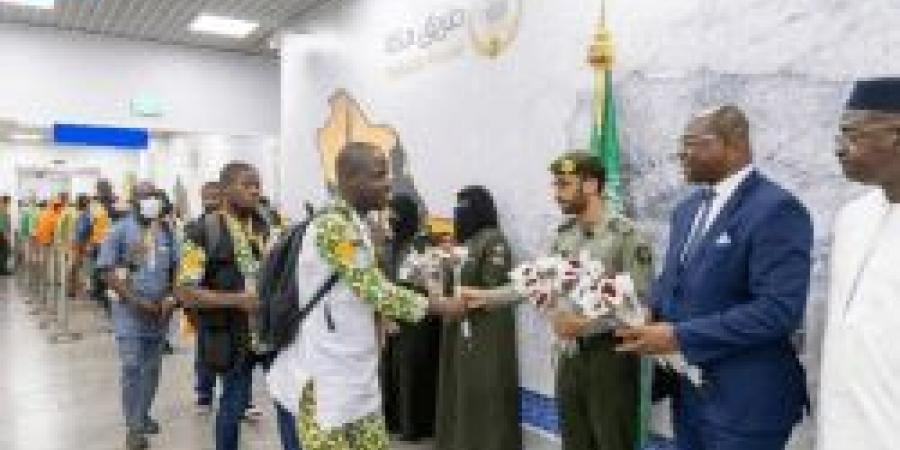 وصول أولى رحلات مبادرة "طريق مكة" من كوت ديفوار إلى المدينة المنورة