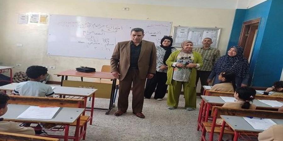 مدير تعليم الخانكة يتابع الامتحانات بمدارس الجبل الأصفر