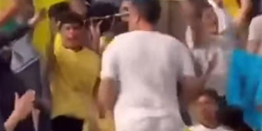 القبض على مشجع مصري خلع ملابسه في المدرجات احتفالا بفوز فريقه