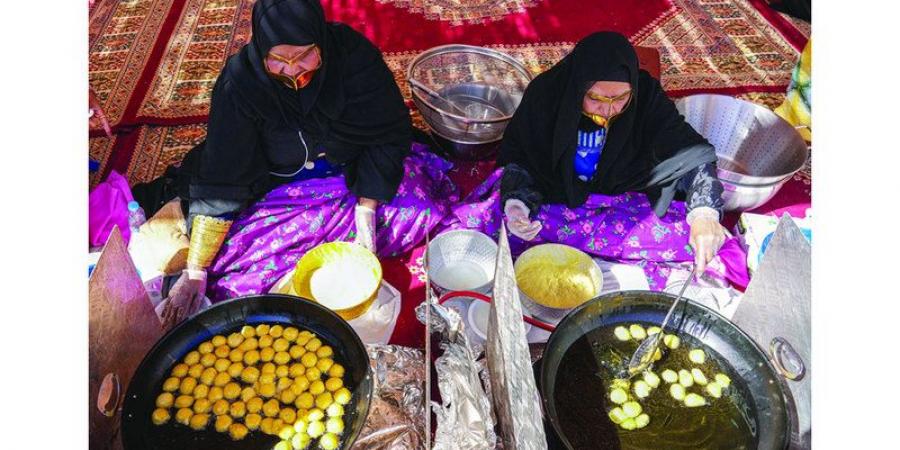تراث الإمارات يزهو في المغرب بالأصالة والطرب
