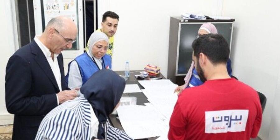 وزير الداخلية تفقد سير عملية فرز الأصوات في بيروت