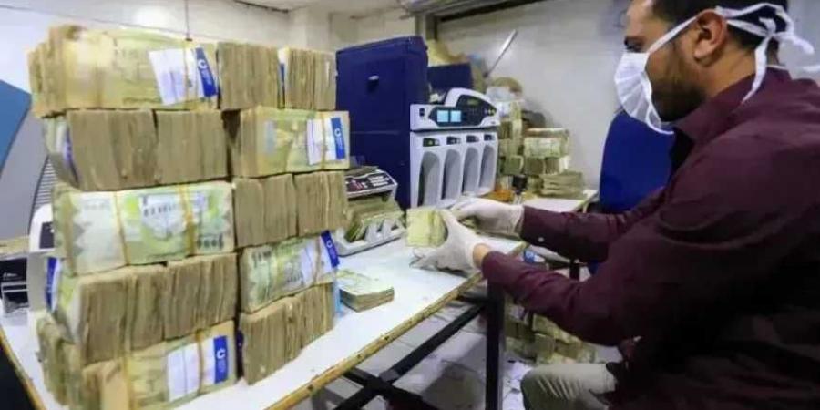 انهيار جديد للريال اليمني أمام العملات الأجنبية في عدن