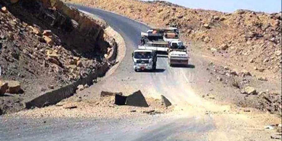 تحركات لفتح طريق صنعاء - عدن المغلق منذ عقد