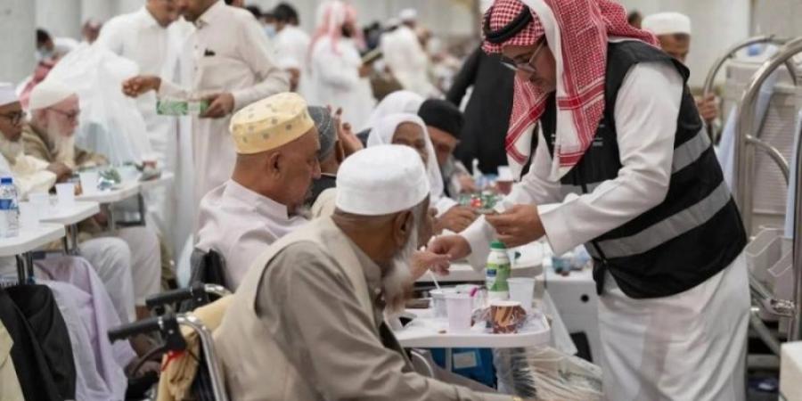 شؤون المسجد النبوي تحيط الأشخاص ذوي الاحتياجات الخاصة برعاية فائقة وخدمات شاملة