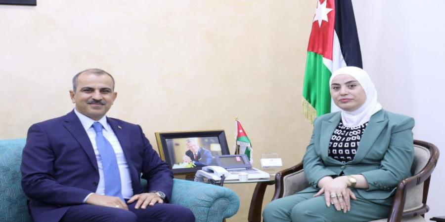 سفير تركيا في عمان يؤكد أهمية التعاون بمجال الحماية الاجتماعية وترجمته لمذكرات تفاهم