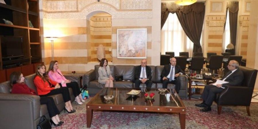 سلام استقبل وفد ديوان المحاسبة وتسلم منه تقرير حقوق السحب الخاصة