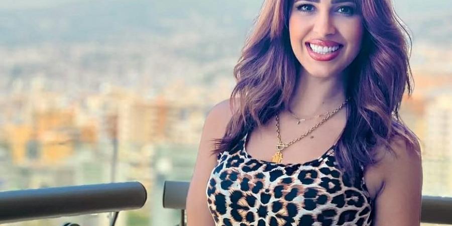 "أهلاً بيروت".. رنا سماحه تستمتع بالإجازة فى لبنان .. صور 