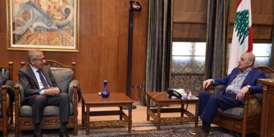 بري استقبل وزير الأقتصاد وتابع أوضاع شركة طيران الشرق الاوسط مع الحوت