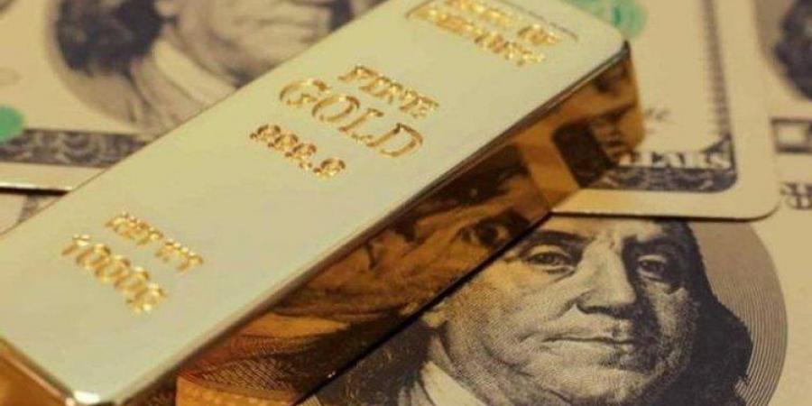أسعار الذهب تقفز مع تراجع الدولار وتصاعد التوترات التجارية.. ما الأسباب والتفاصيل؟