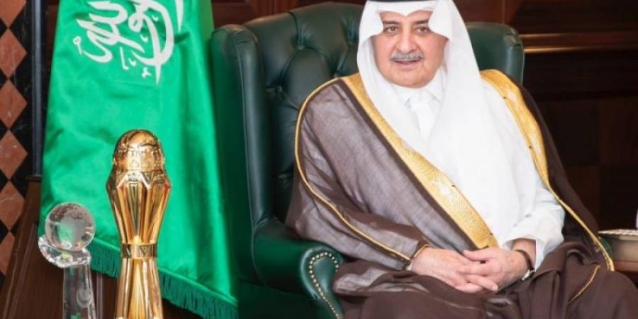 أمير تبوك يستقبل نادي نيوم ويبارك لهم تتويجهم الصعود إلى دوري روشن