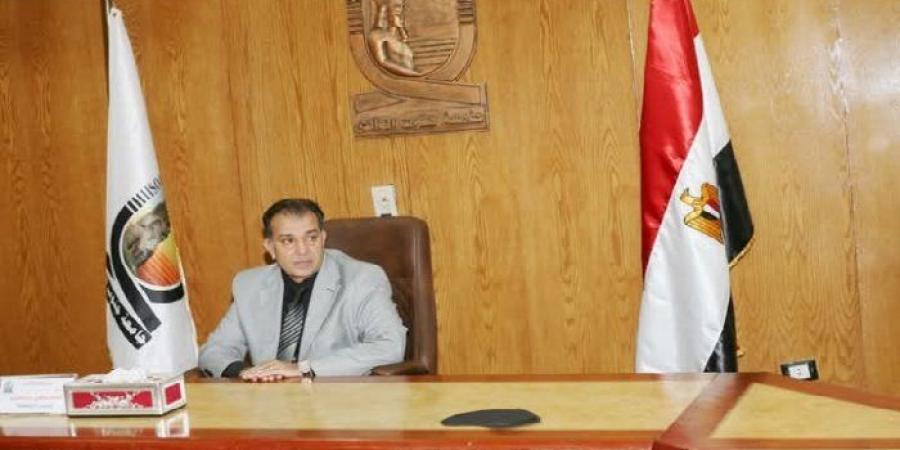 جامعة جنوب الوادي تناقش استغلال موارد صندوق المستشفيات وتجهيزات كلية العلاج الطبيعي