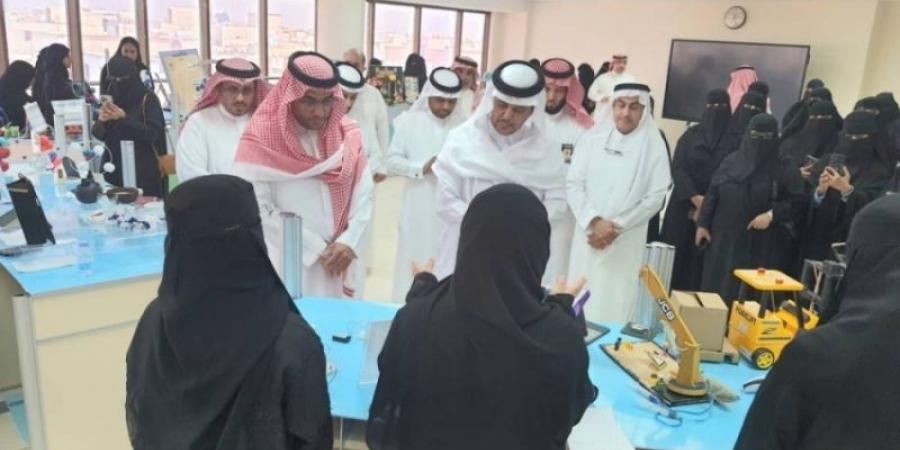 طالبات ثانوية بالأحساء يقدمن 15 مشروعا علميا ابتكاريا خلاّقا