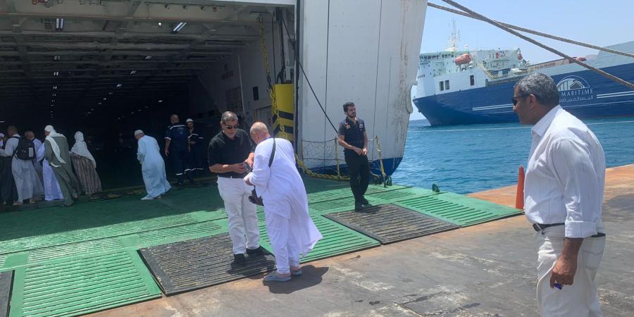 انطلاق ثالث أفواج الحج البري شمل 550 حجا من ميناء نويبع البحري 