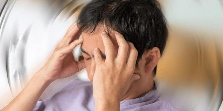 متى تكون الدوخة المفاجئة خطيرة؟ وما هي أسبابها؟