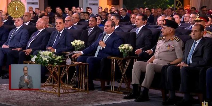 السيسي: نبذل جهودًا كبيرة في عملية استصلاح الأراضي الصحراوية في مصر