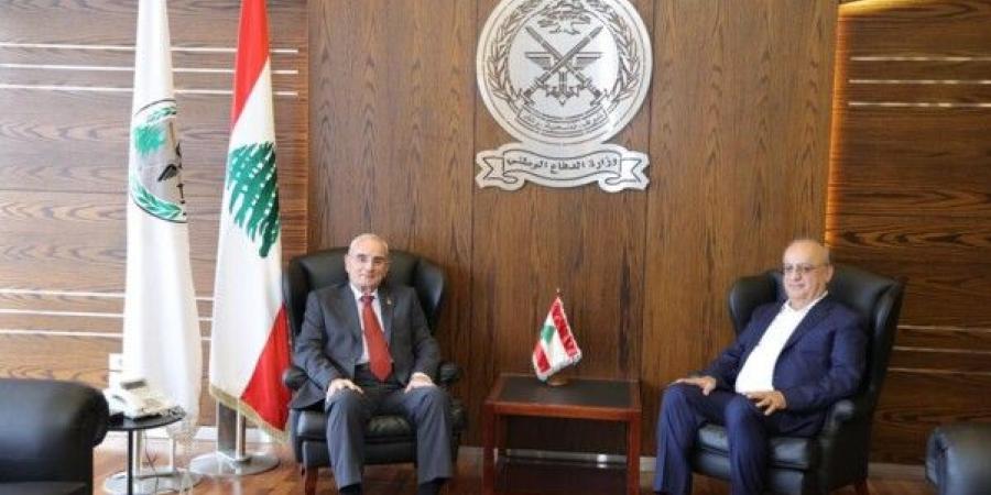 وزير الدفاع التقى قنصل أوغندا ووهاب والاب ايلي ماضي