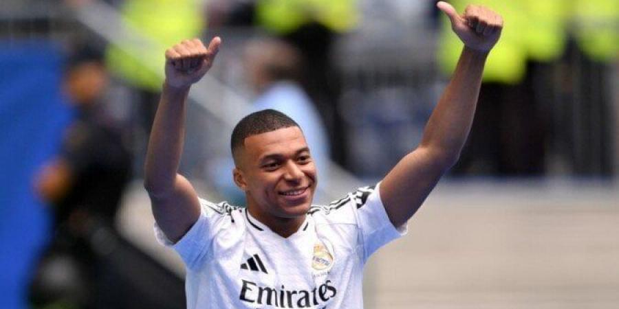 كليان مبابي يحصد جائزة الأفضل في ريال مدريد عن موسم 2024-2025