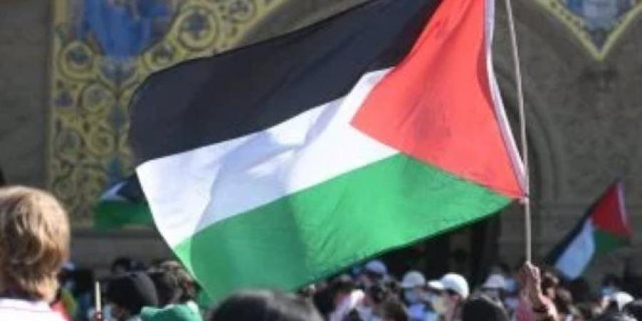 طلاب بجامعة ستانفورد الأمريكية يواصلون إضرابهم عن الطعام دعما لغزة