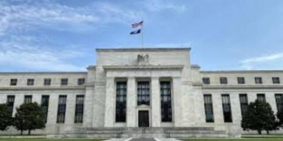 عضو بالفيدرالي: مسار خفض الفائدة يرتبط بمستويات الرسوم الجمركية