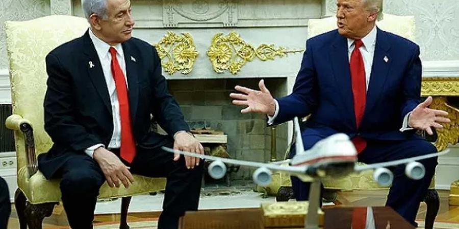 ترامب يبلغ نتنياهو بـ ”اتفاق محتمل” مع إيران بشأن الملف النووي