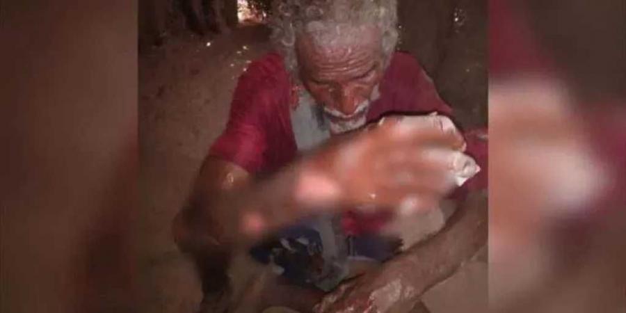 حريق مأساوي يودي بحياة طفلة ويصيب آخرين في مديرية الخوخة جنوب الحديدة