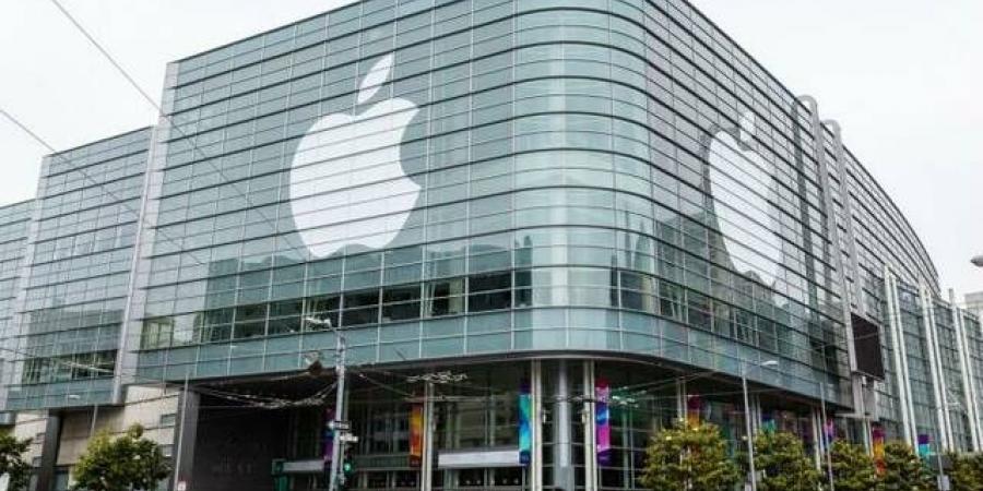 4% تراجعا في قيمة سهم "آبل" عقب تهديدات ترامب