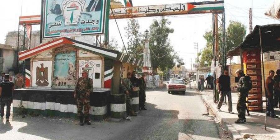 مصدر حكومي لفرانس برس: سحب السلاح من المخيمات الفلسطينية في لبنان يبدأ منتصف حزيران