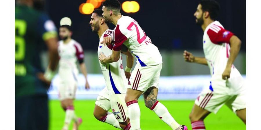 «ريمونتادا مثيرة» تعيد الشارقة إلى وصافة الدوري