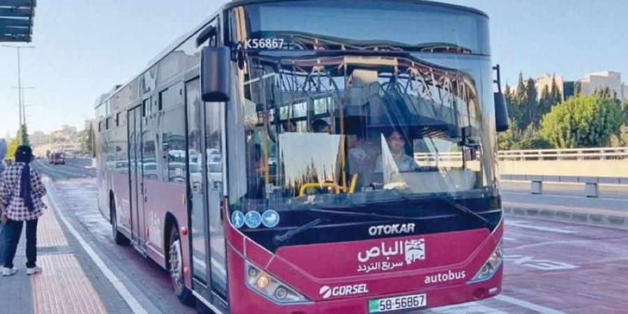 33 ألف بطاقة مجانية لكبار السن وذوي الإعاقة في الباص السريع