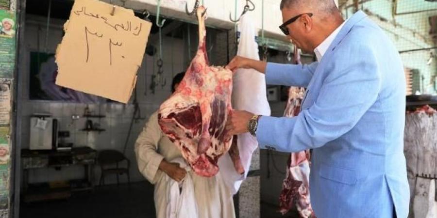 محافظ أسوان يفاجئ عدد محلات الجزارة والمخابز البلدية بكوم أمبو
