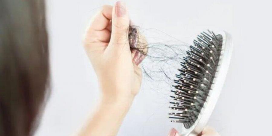 احذر تساقط الشعر.. اعرف الأسباب وطرق العلاج