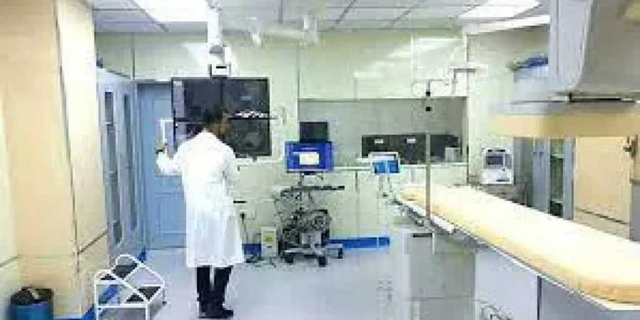 مواطنو عدن يصفون إخراج عائلات مرضى من المستشفى لعدم القدرة على الدفع بـ”المأساة الإنسانية”