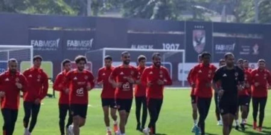 ريفيرو يرفض ضم صفقة أجنبية للأهلي في الوسط أو الدفاع ويفضل الهجوم