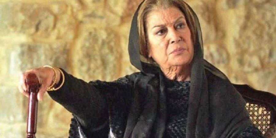 منى واصف: "مرضانة شوي .. بس ما متت" !