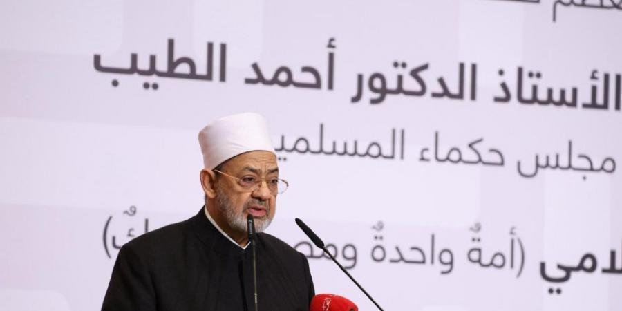 شيخ الأزهر يشارك في قمة الإعلام العربي بدبي