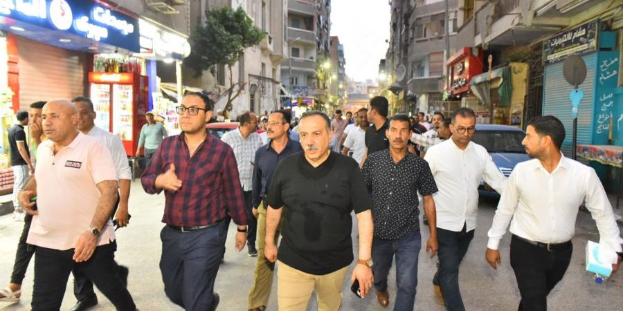 محافظ أسيوط في جولة ميدانية لمتابعة انضباط شارع رياض
