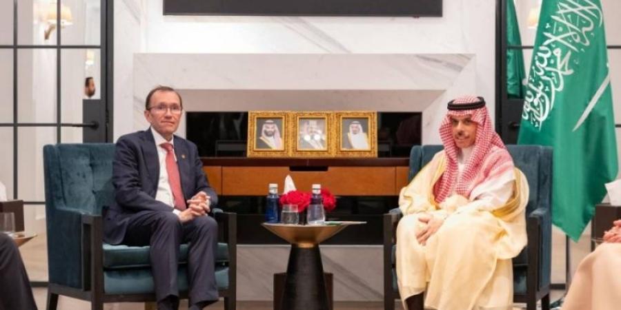 وزير الخارجية ونظيره النرويجي يناقشان المستجدات في قطاع غزة والضفة